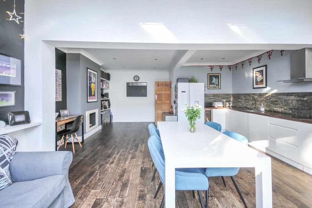 Kitchen/Family Room