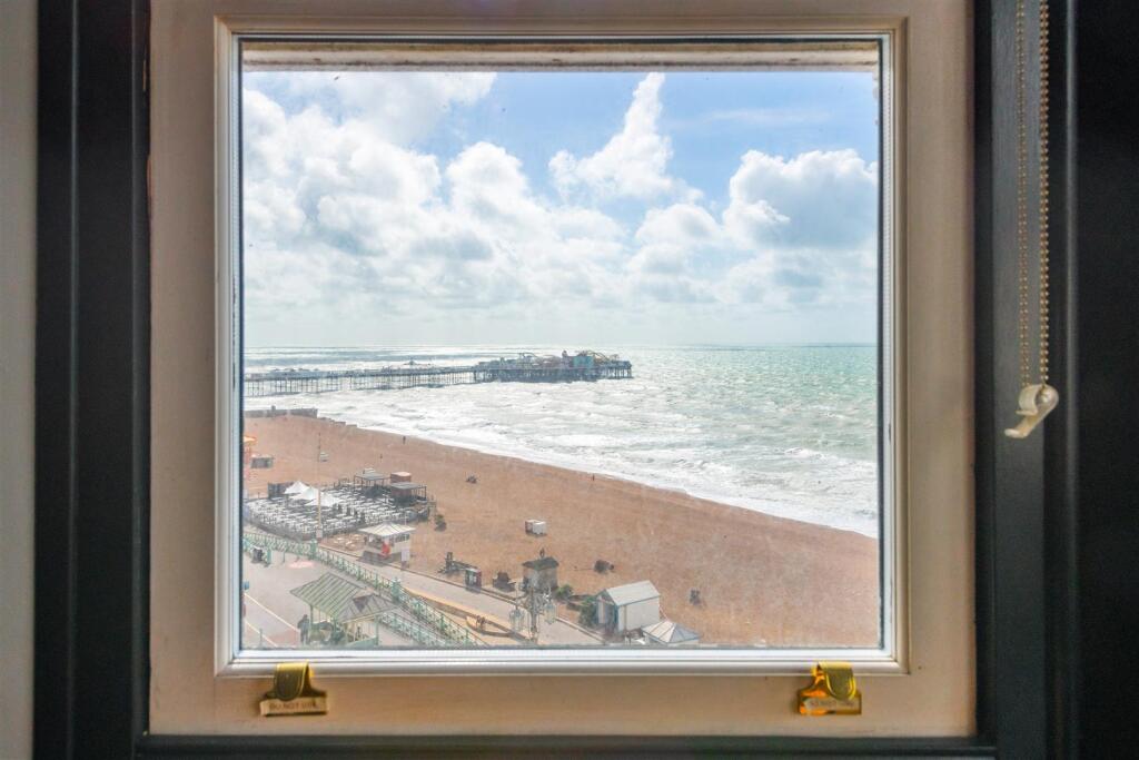 Flat 10, 41 Kings Road-18.jpg