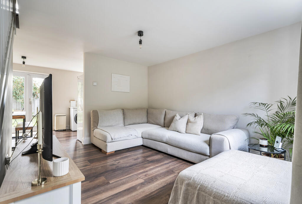 1355131-4-68c9978...