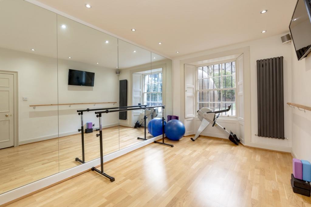 17. Dance Studio