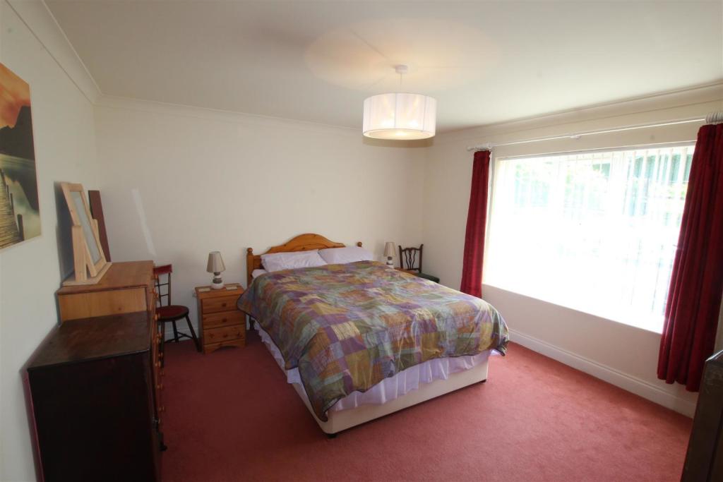 ground floor bedroom 2