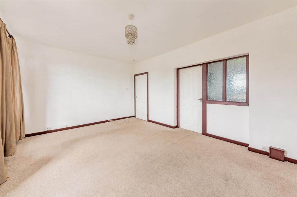 1R 6 Balerno Street Dundee-5.JPG