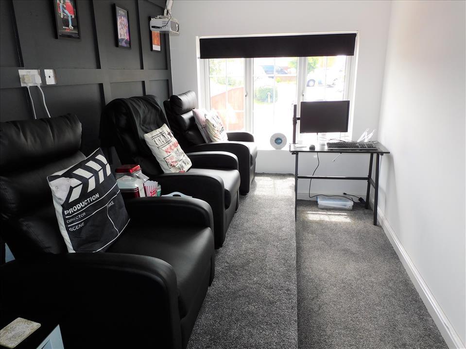 BEDROOM 4