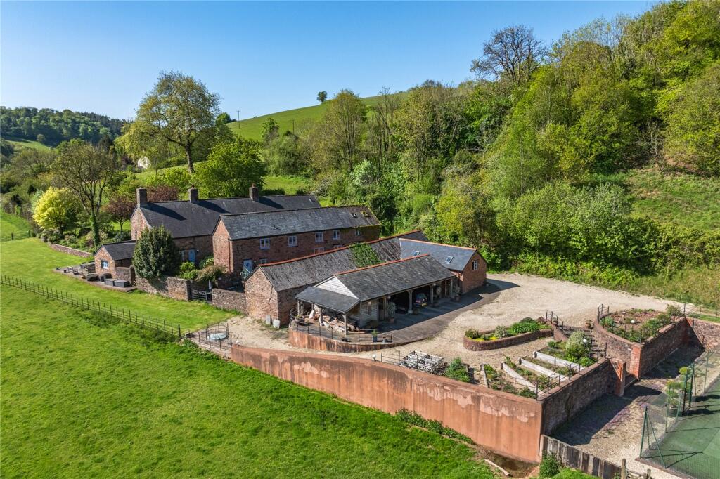 Outbuilding &amp; Garage