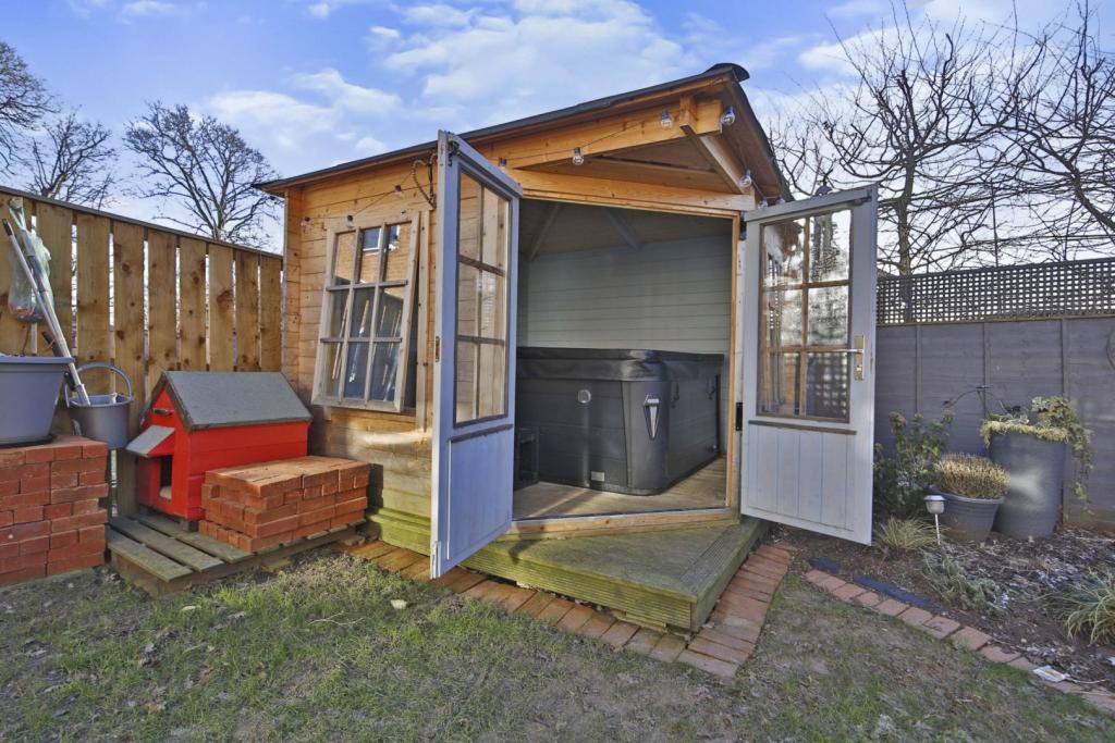 Summer House