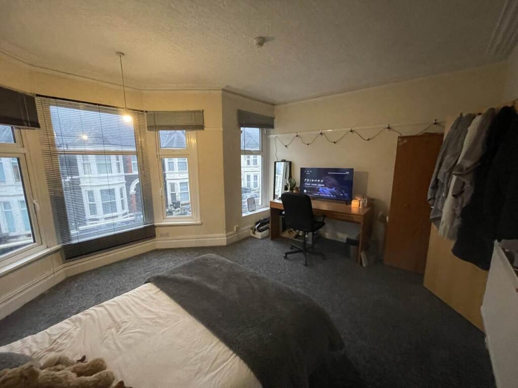 First Floor Front Be