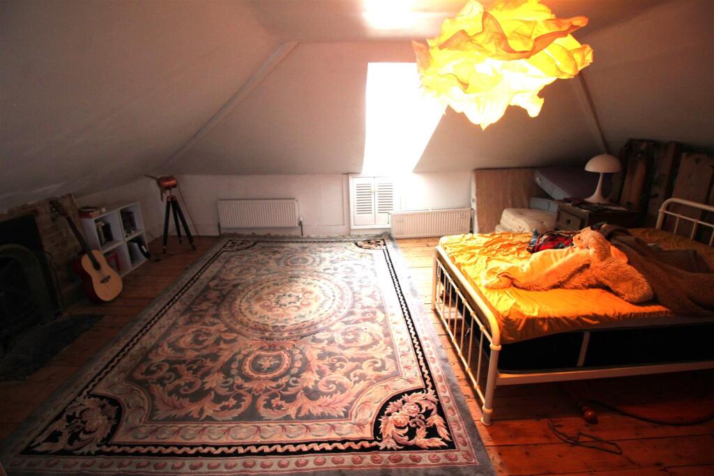 Bed pic.JPG
