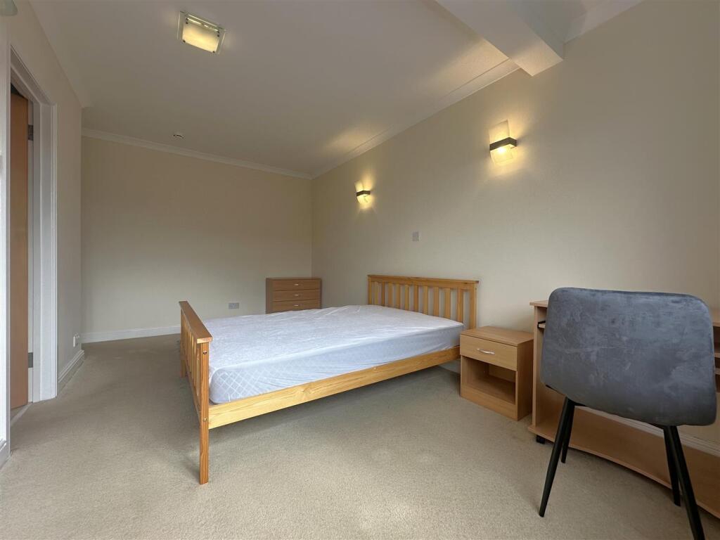 Bedroom 3 II.jpg