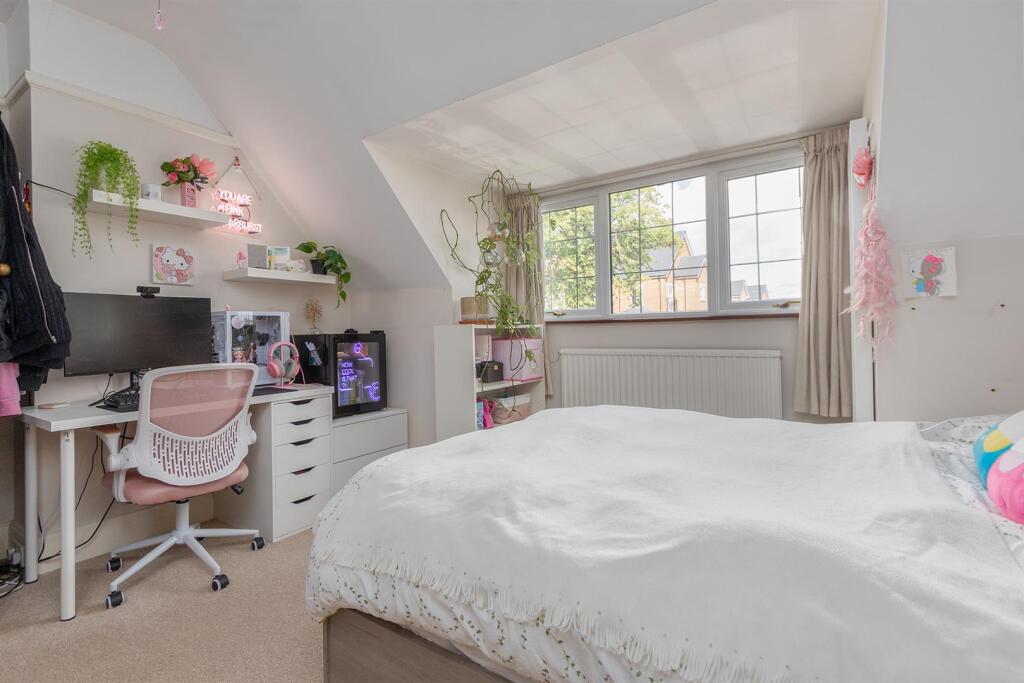 Bilton Road, Rugby (7).jpg