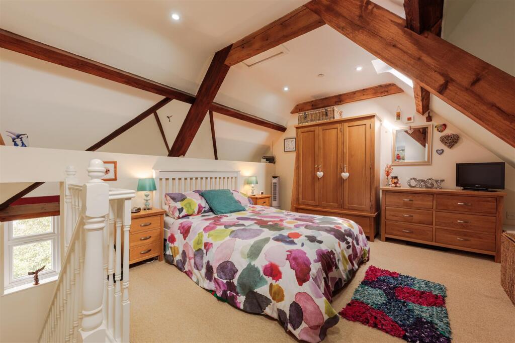 Bedroom 2.jpg