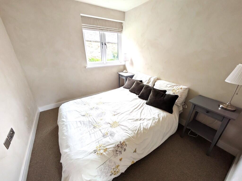 GRANNY SUITE BEDR...