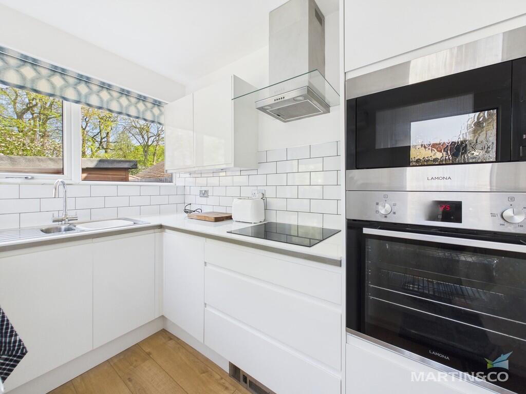 CAM03111G0-PR0305...