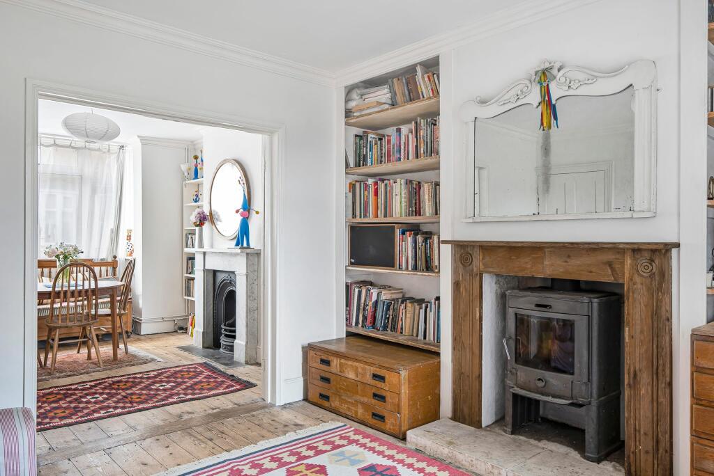 Living Room (2)
