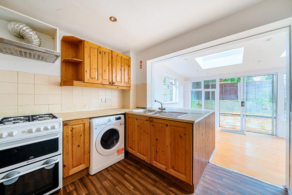 32-6819f1a18f1ac-...