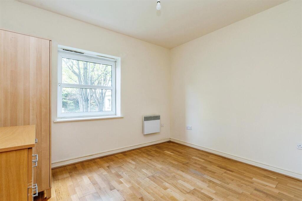 solomonscourt451highroadlondonn120aw-1 (7).jpg