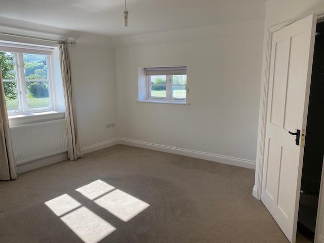 Master bedroom 2.jpg