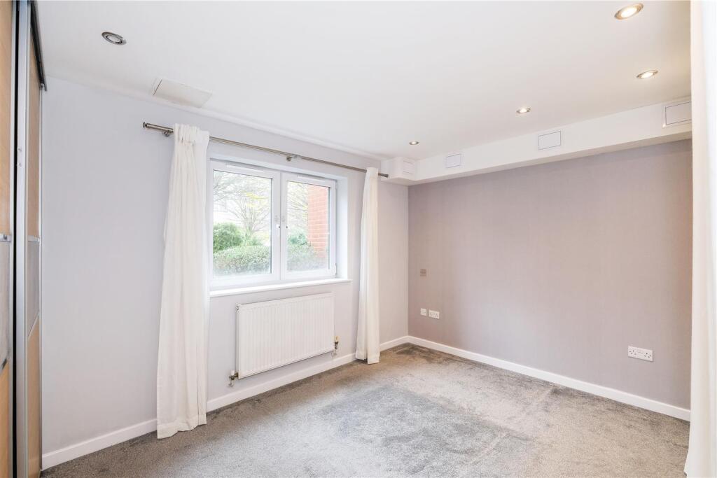 18 Cannock Court-2.jpg