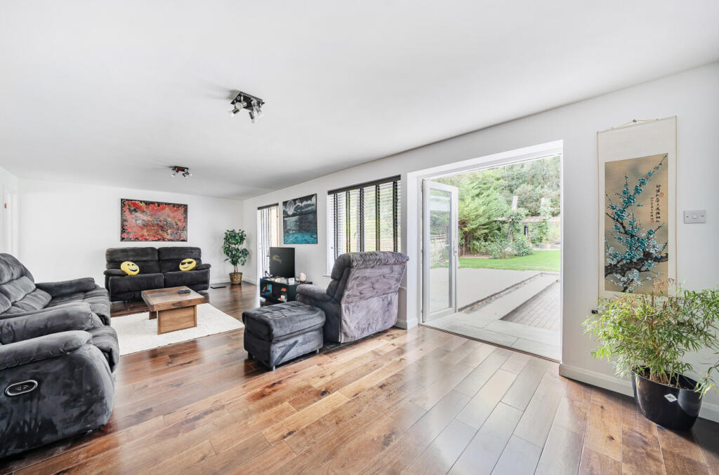 1344875-9-68ade74...