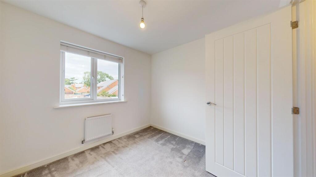Eardley Close 4 Bedroom Three.jpg