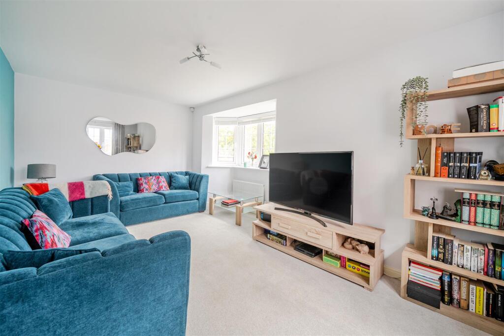 55 Saxon Way, Towcester (21).jpg