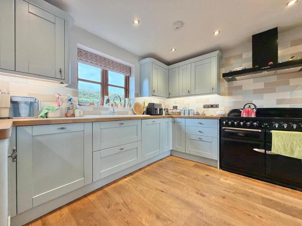 Main House - Kitchen