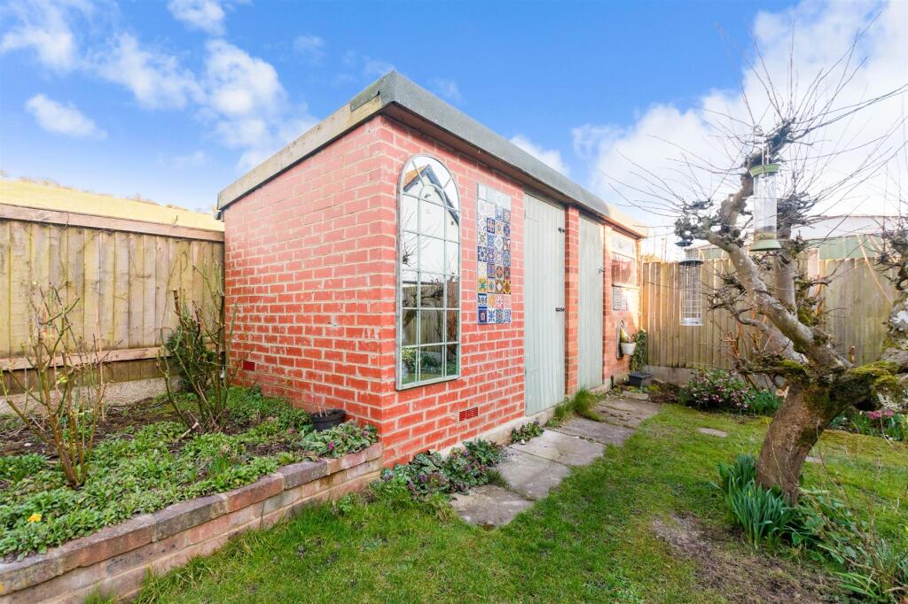 Workshop/Outbuildings