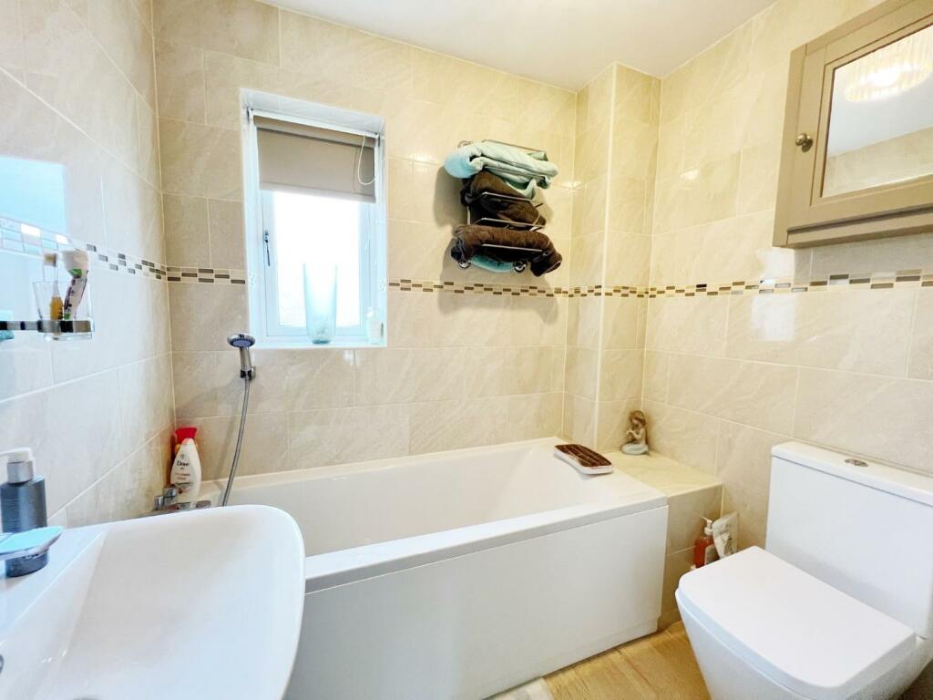 Family Bathroom.jpg
