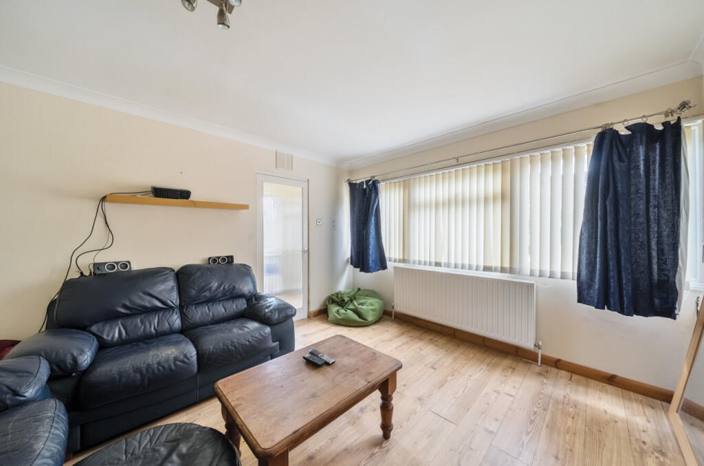 1301157-5-683dbde...