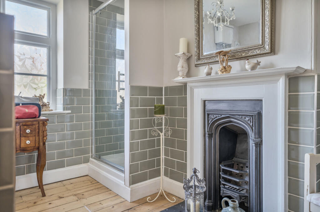 1340797-20-68a756...