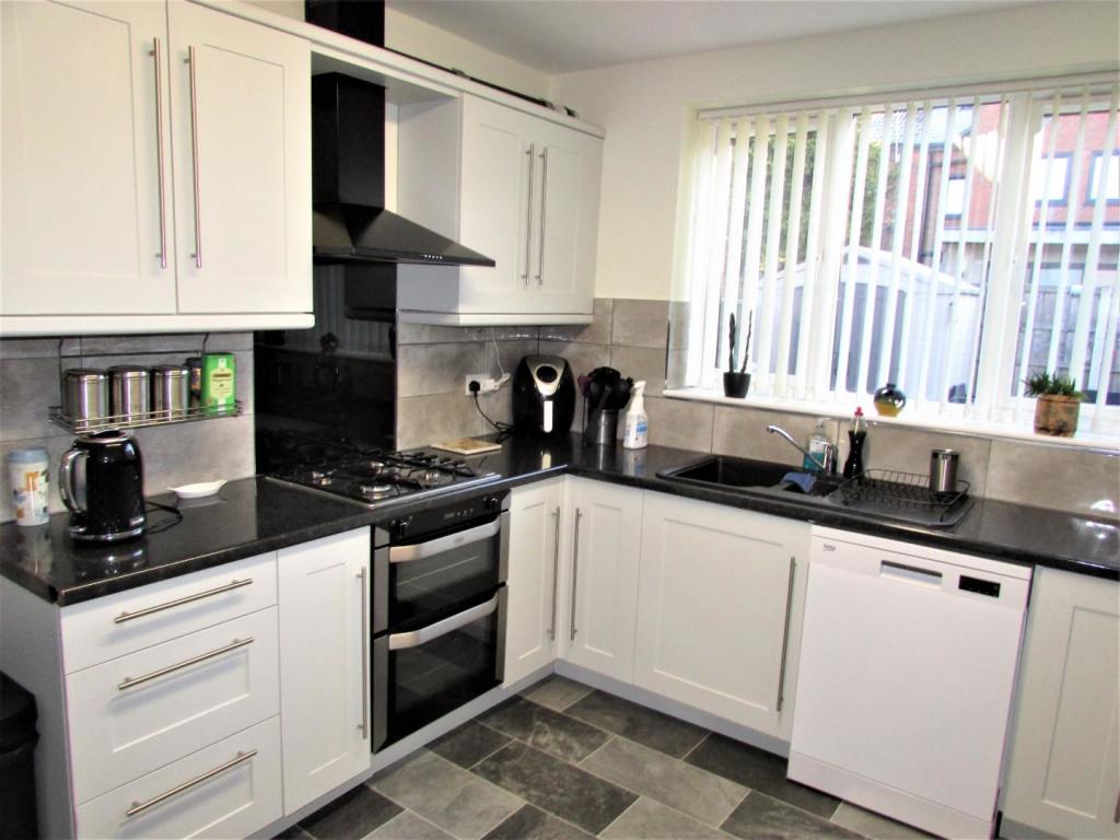 LambethAve12kit3.JPG