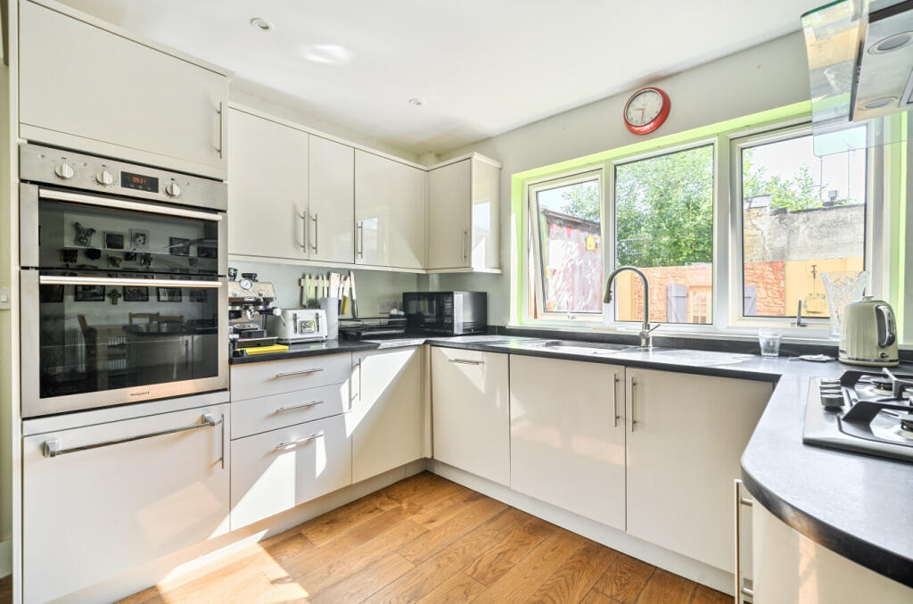 1319923-16-686f8a...