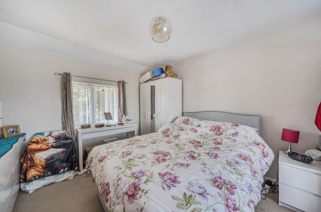 1313647-6-6854686...