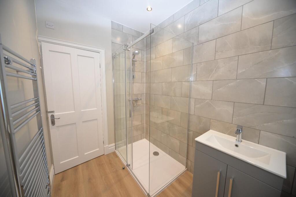Shower Room 2.jpg