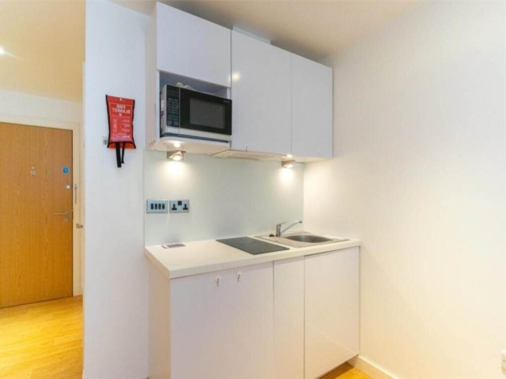 208277_10139904_IMG_