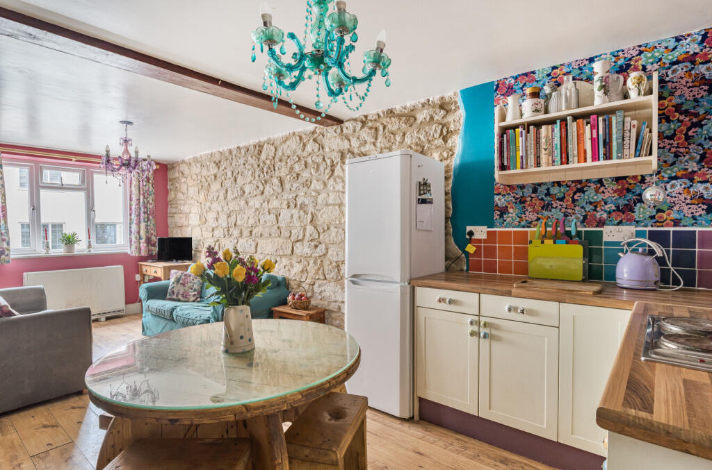 1369854-17-68f287...