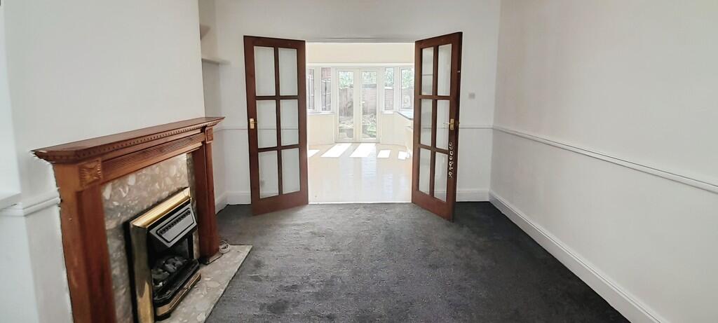 e96fd071-WhatsApp...