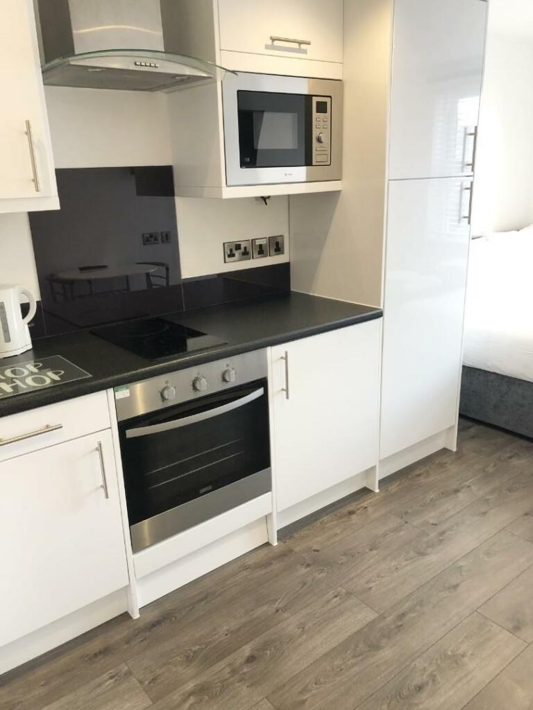 kitchen 1.jpg