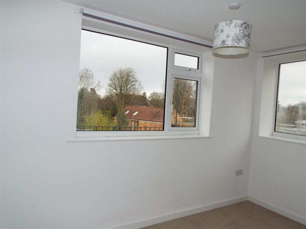 REAR BEDROOM