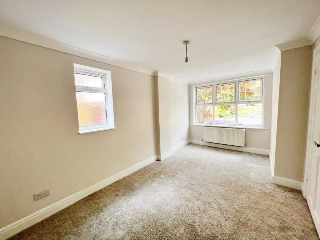 Family Room 1.jpg