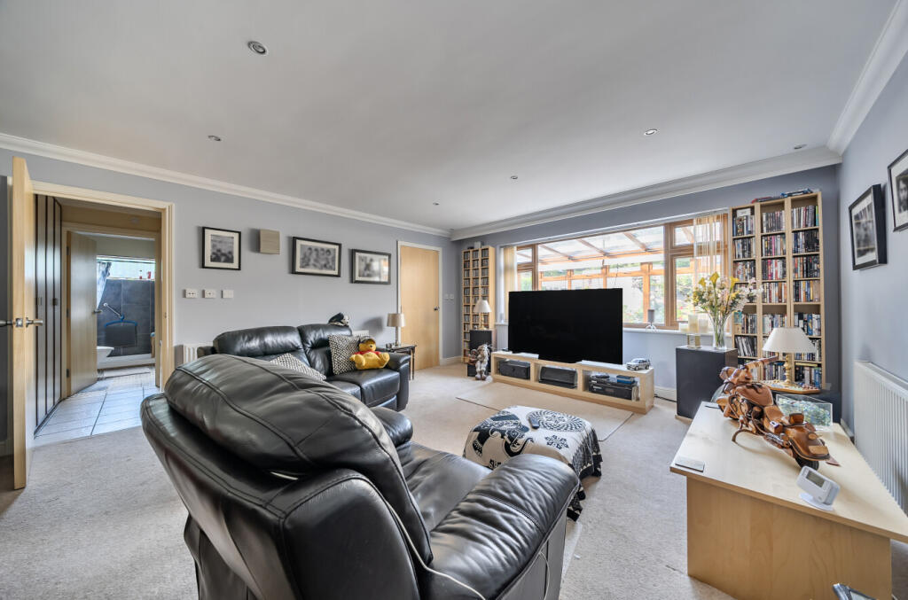 1344988-11-68b244...