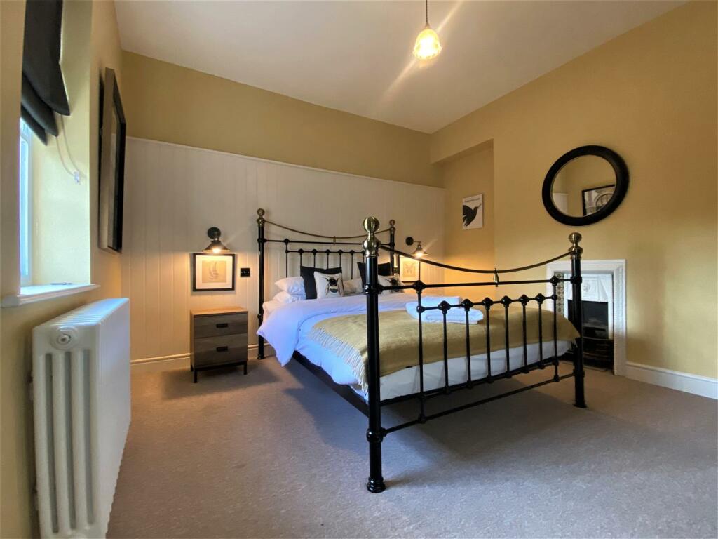 Bedroom One II.jpg