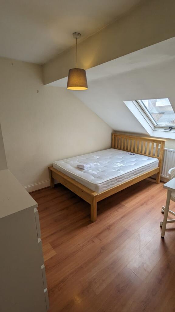 Bedroom F
