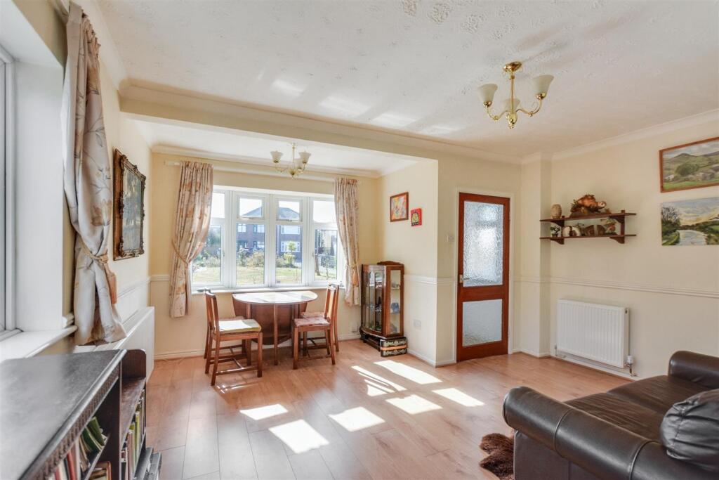 Dining Room_1.jpeg