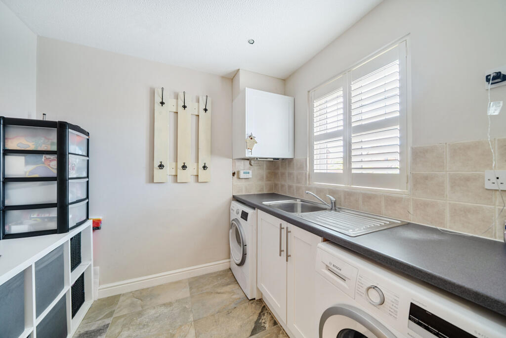 1294126-1-683734e...