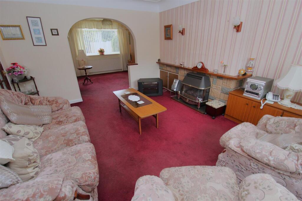 Lounge3.JPG