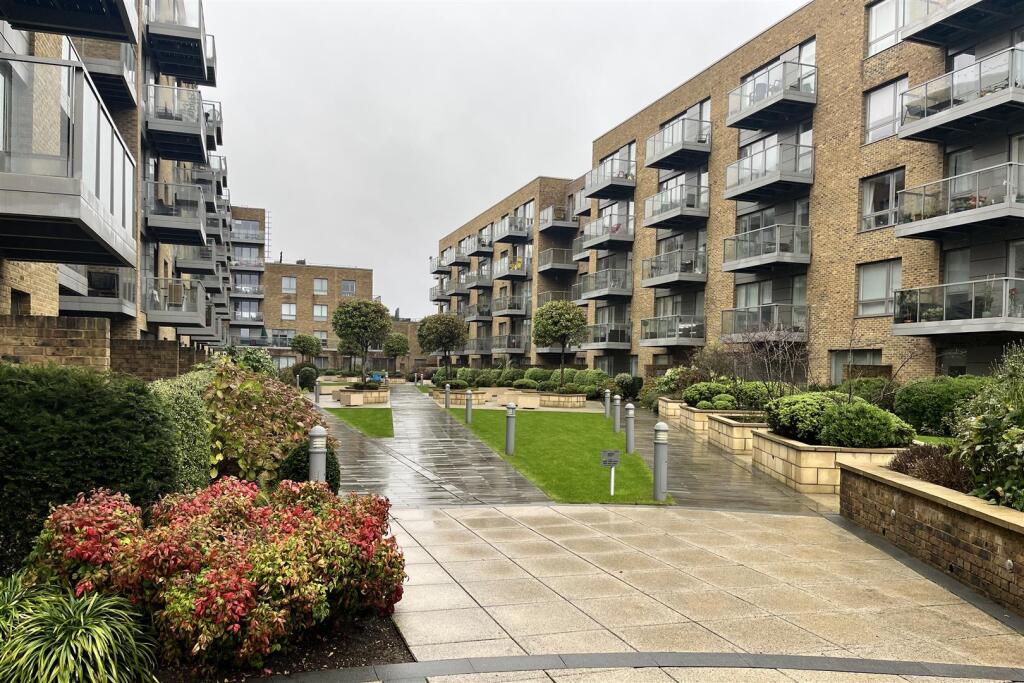 COMMUNAL GARDENS