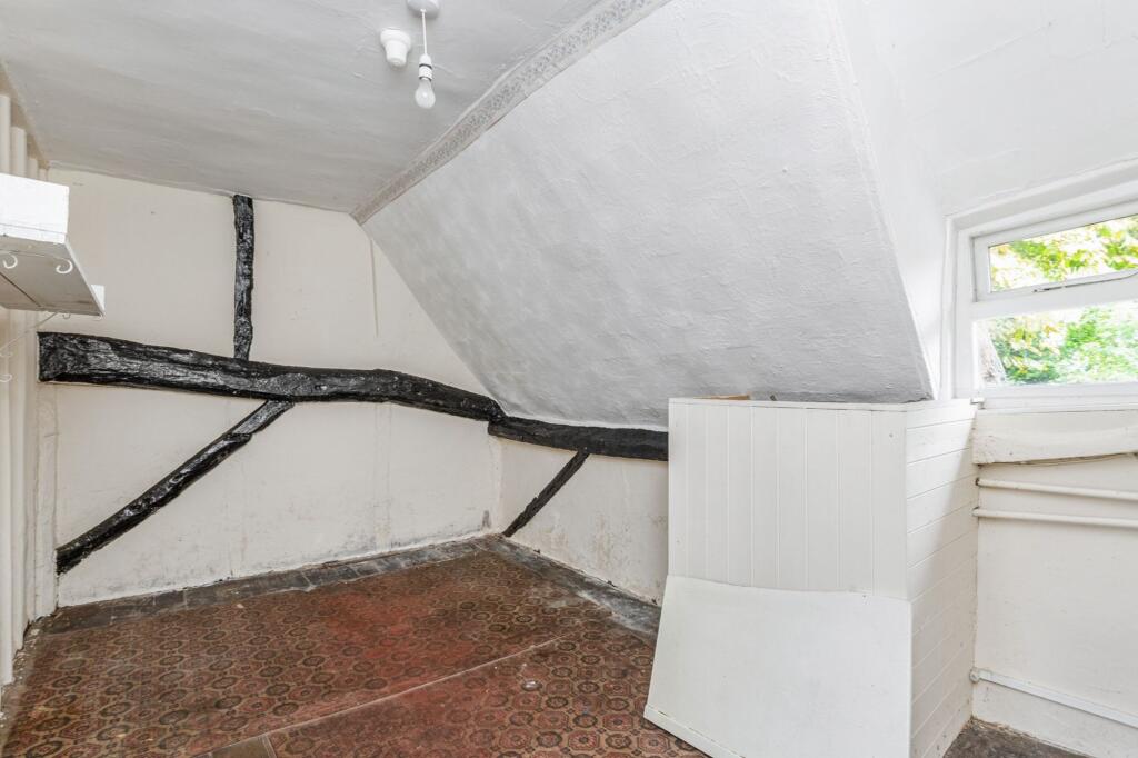 9 South End Road, Milton Bryan, Milton Keynes  Bedfordshire MK17 9HS