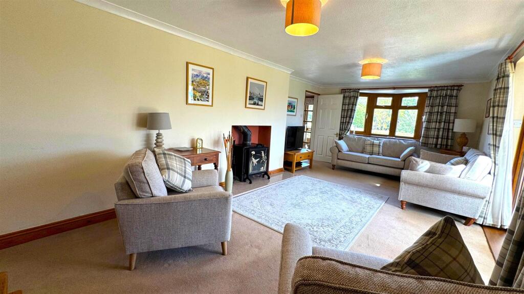 Sitting Room (1).jpg