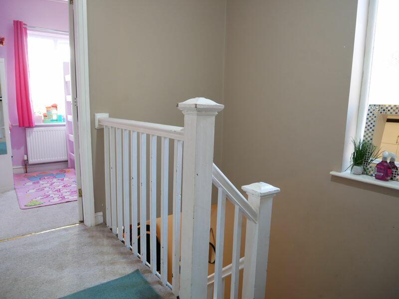 Photo 33