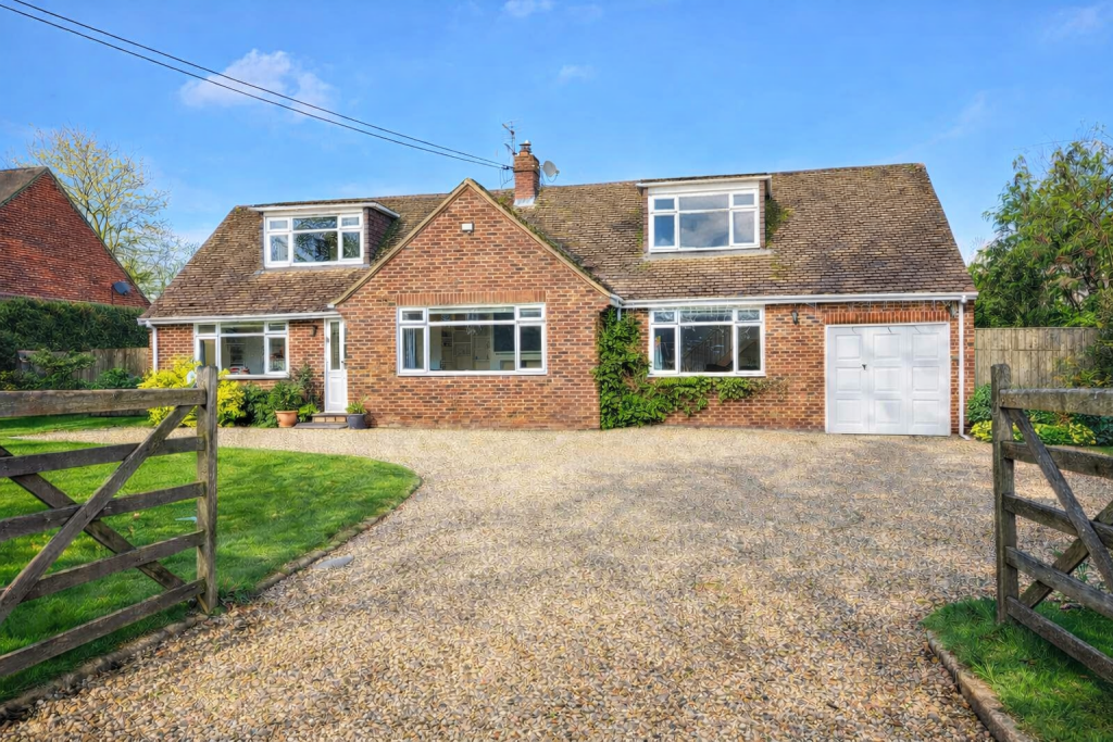 Ashford Hill Road, Ashford Hill RG19 8BB